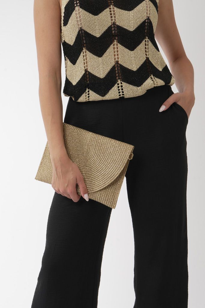 Clutch in gold