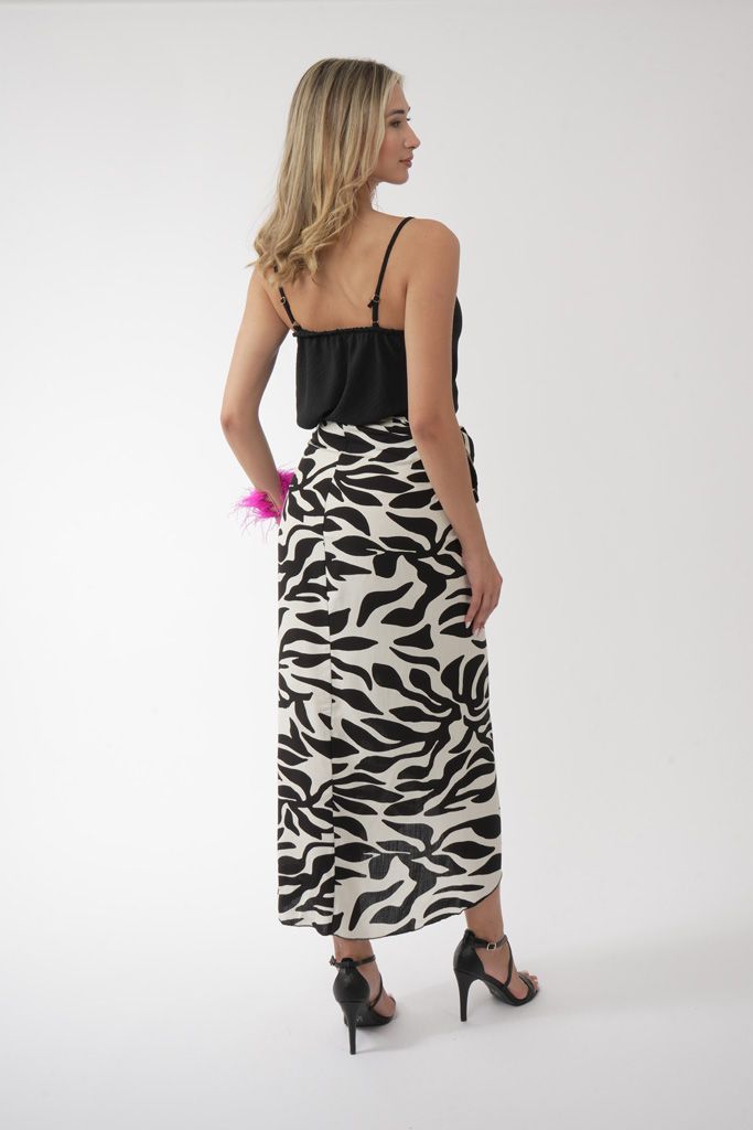 Black n white tropical fousta fakelos